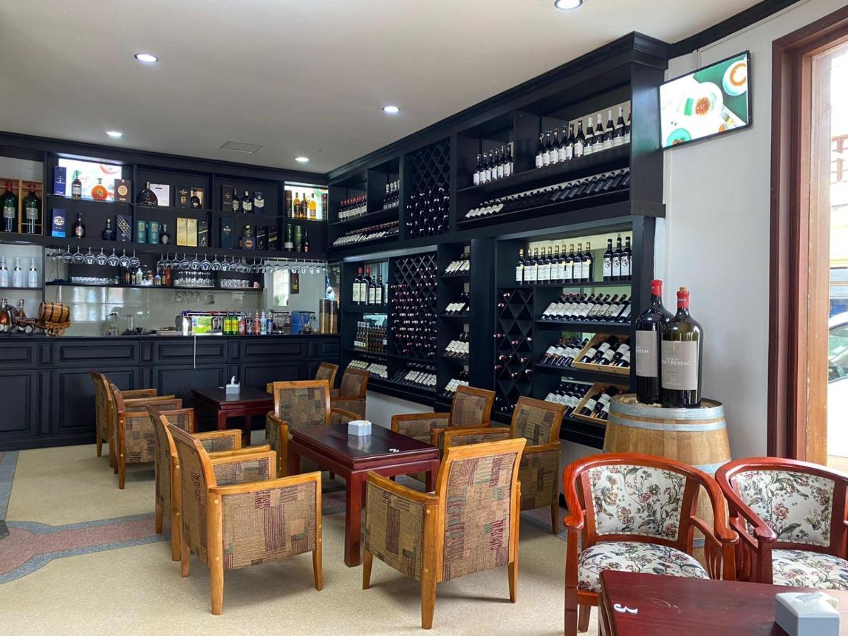 Subinh Hotel And Restaurant Pakse Exterior foto