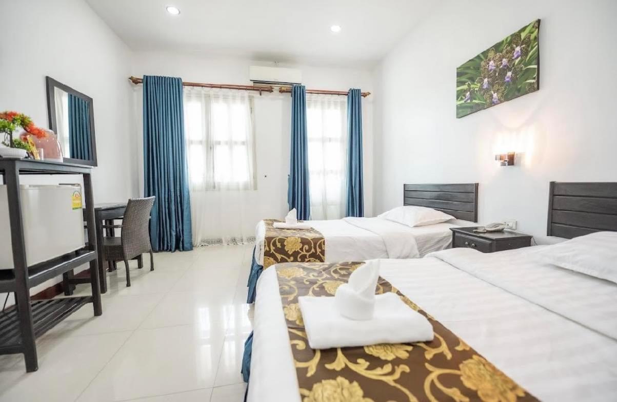 Subinh Hotel And Restaurant Pakse Exterior foto