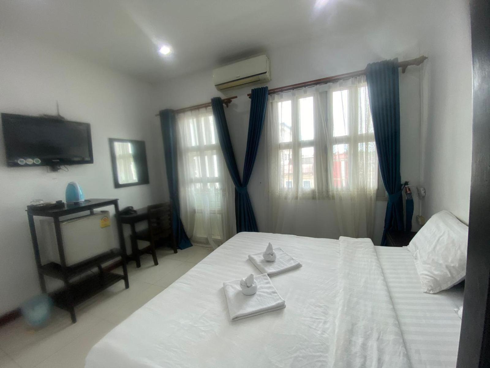 Subinh Hotel And Restaurant Pakse Exterior foto