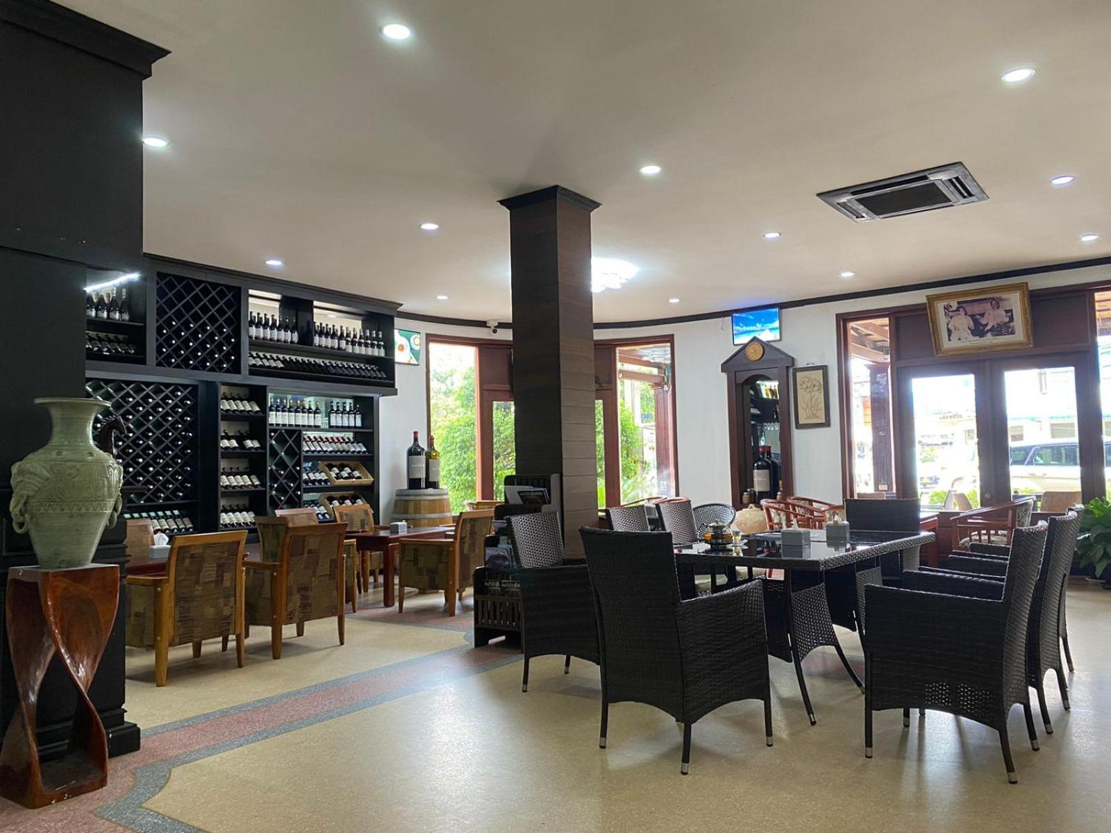 Subinh Hotel And Restaurant Pakse Exterior foto