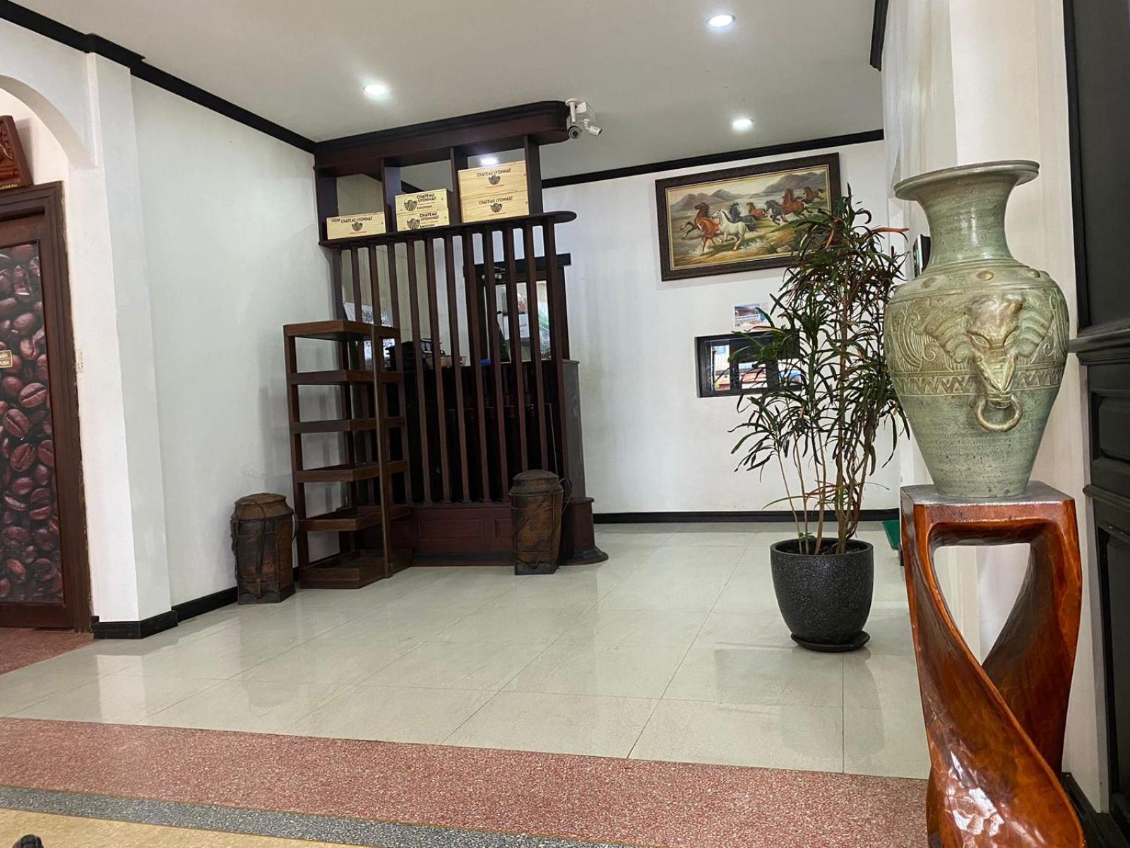 Subinh Hotel And Restaurant Pakse Exterior foto