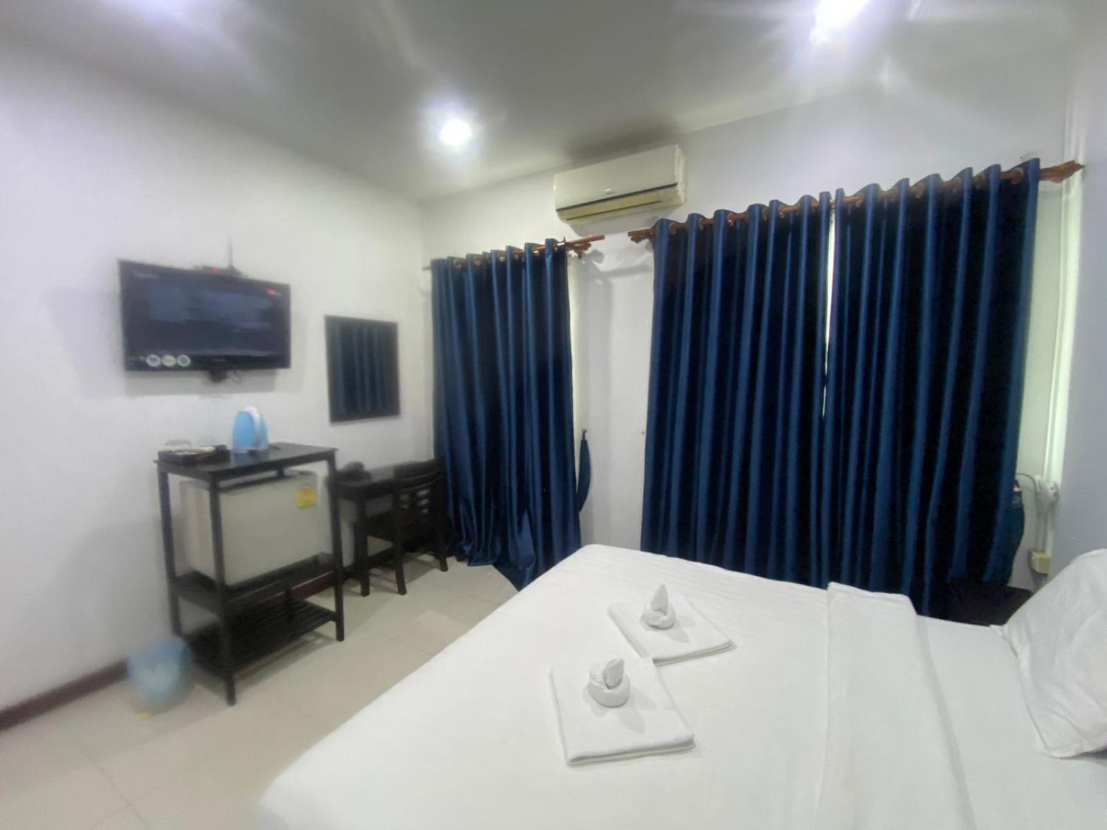 Subinh Hotel And Restaurant Pakse Exterior foto